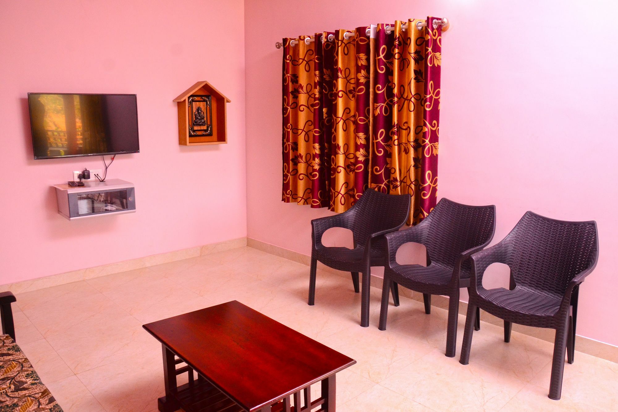 Coorg Girinivas Deluxe Homestay-Wi-Fi Madikeri Zewnętrze zdjęcie